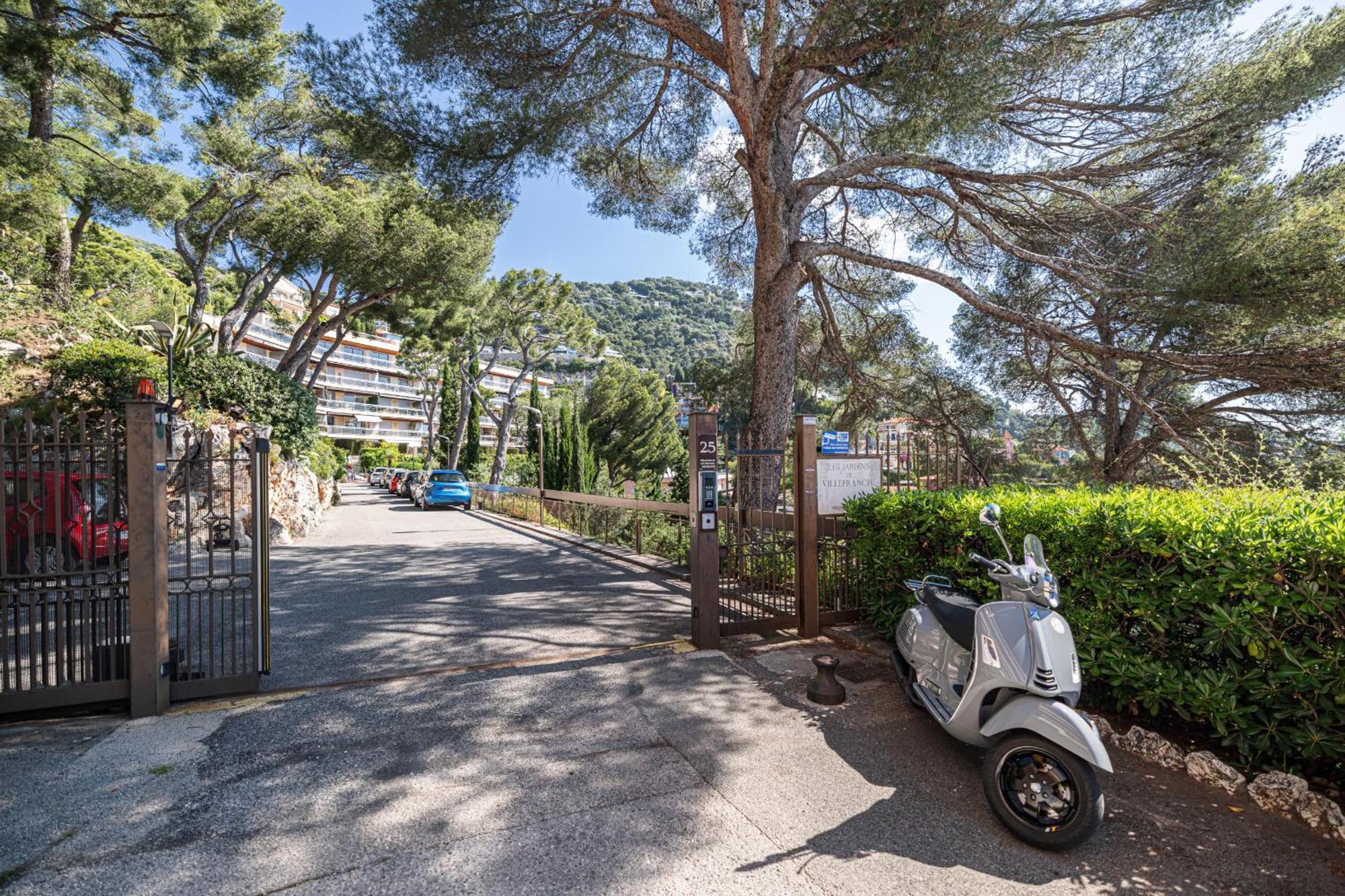 Extraordinary Sea View - 1 Bdr With Ac Apartment Villefranche-sur-Mer Luaran gambar